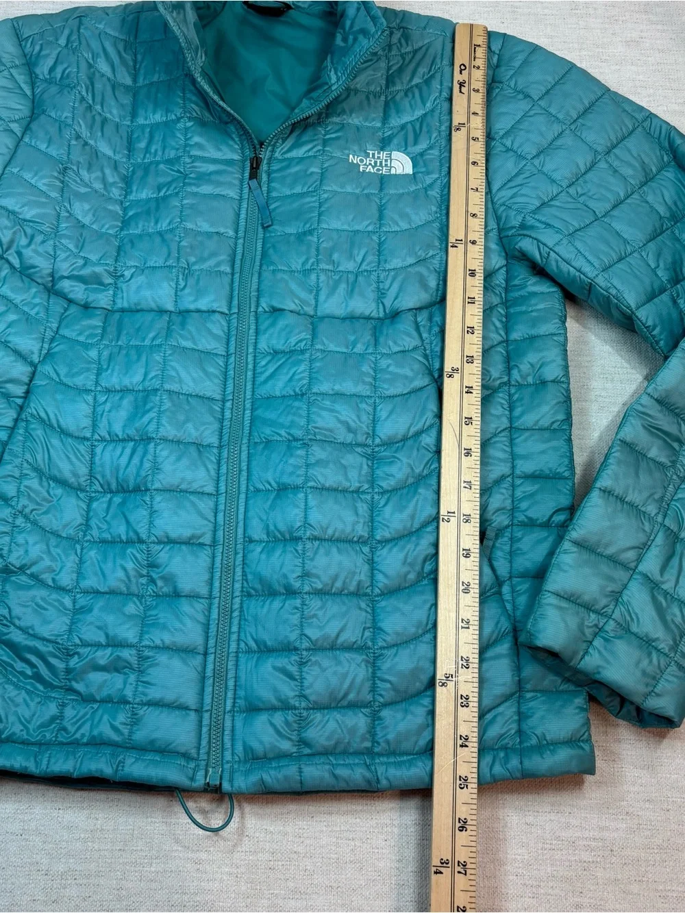 The North Face Men’s S Teal Thermoball Quilted Puffer Jacket full zip
